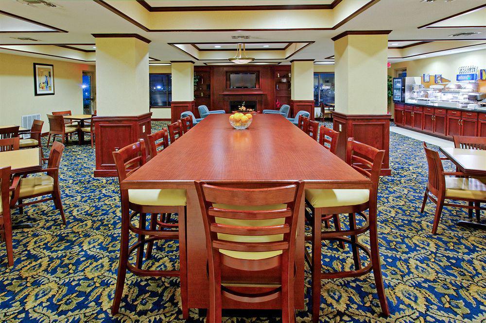 Holiday Inn Express & Suites San Antonio West Sea World Area By Ihg Ristorante foto
