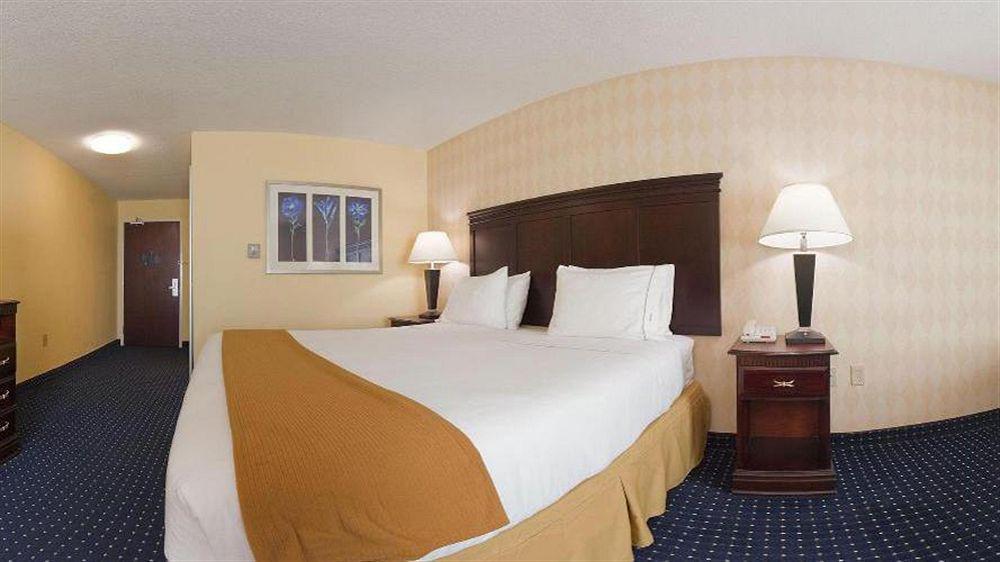 Holiday Inn Express & Suites San Antonio West Sea World Area By Ihg Esterno foto