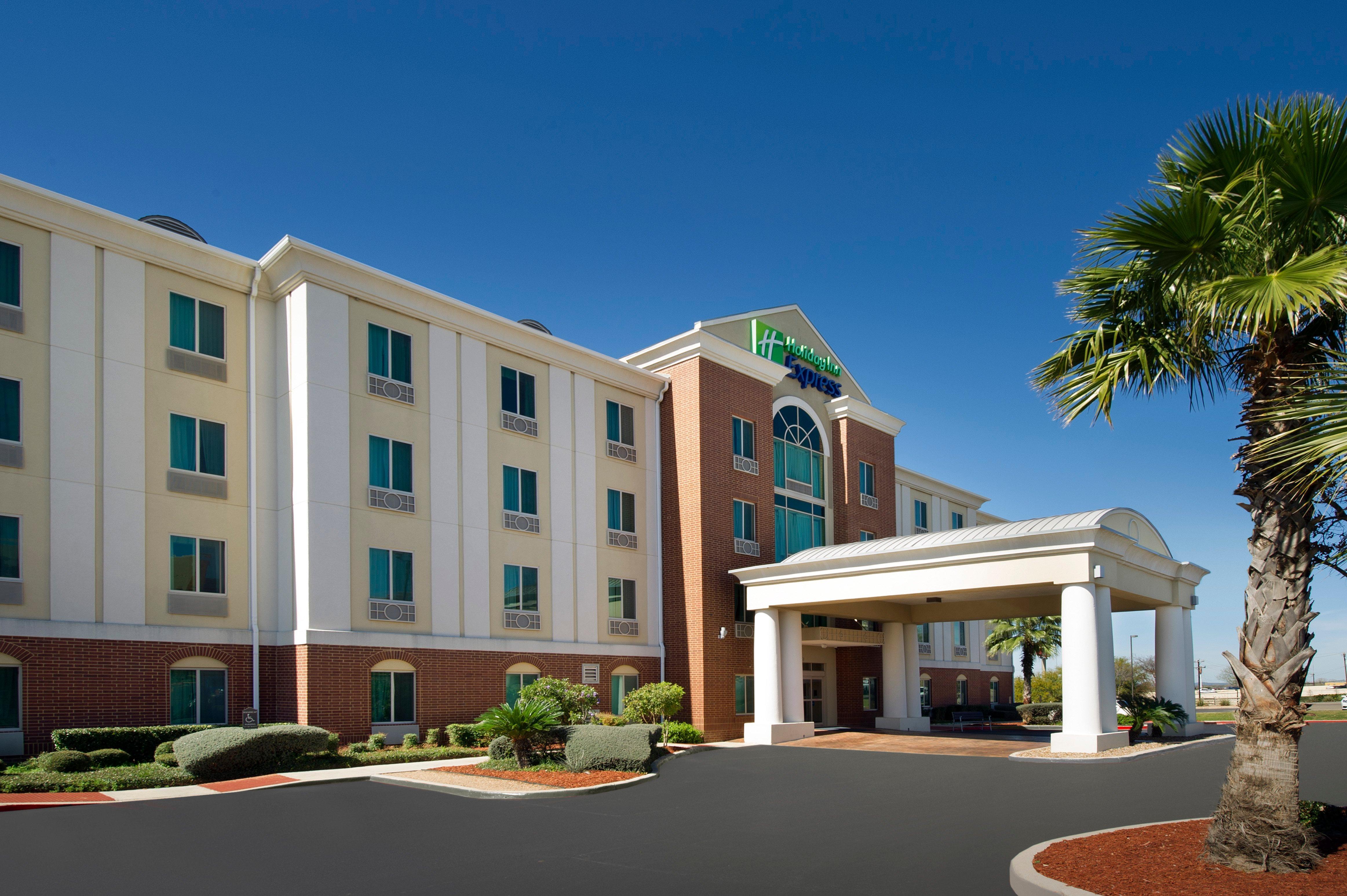 Holiday Inn Express & Suites San Antonio West Sea World Area By Ihg Esterno foto