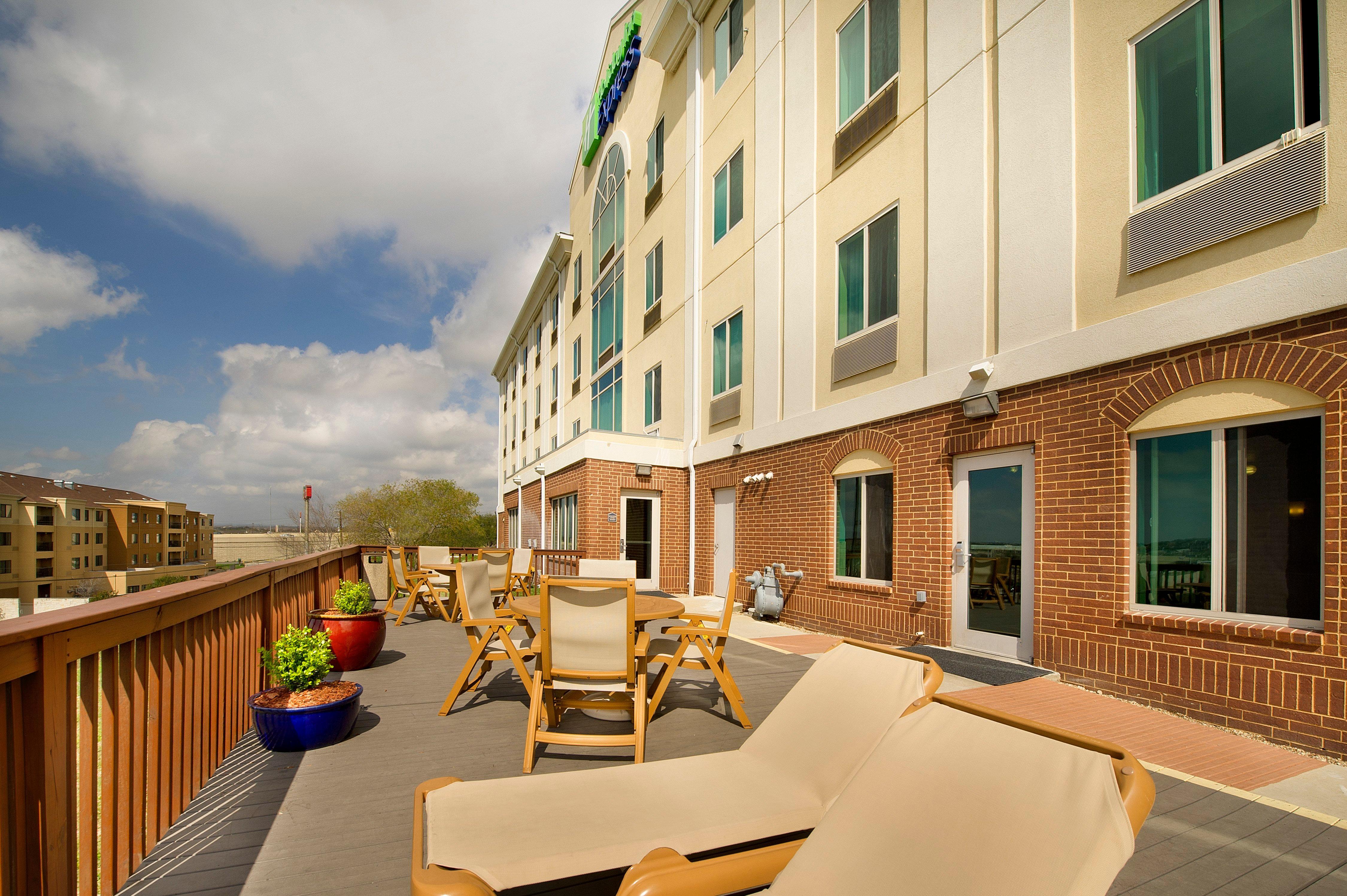 Holiday Inn Express & Suites San Antonio West Sea World Area By Ihg Esterno foto