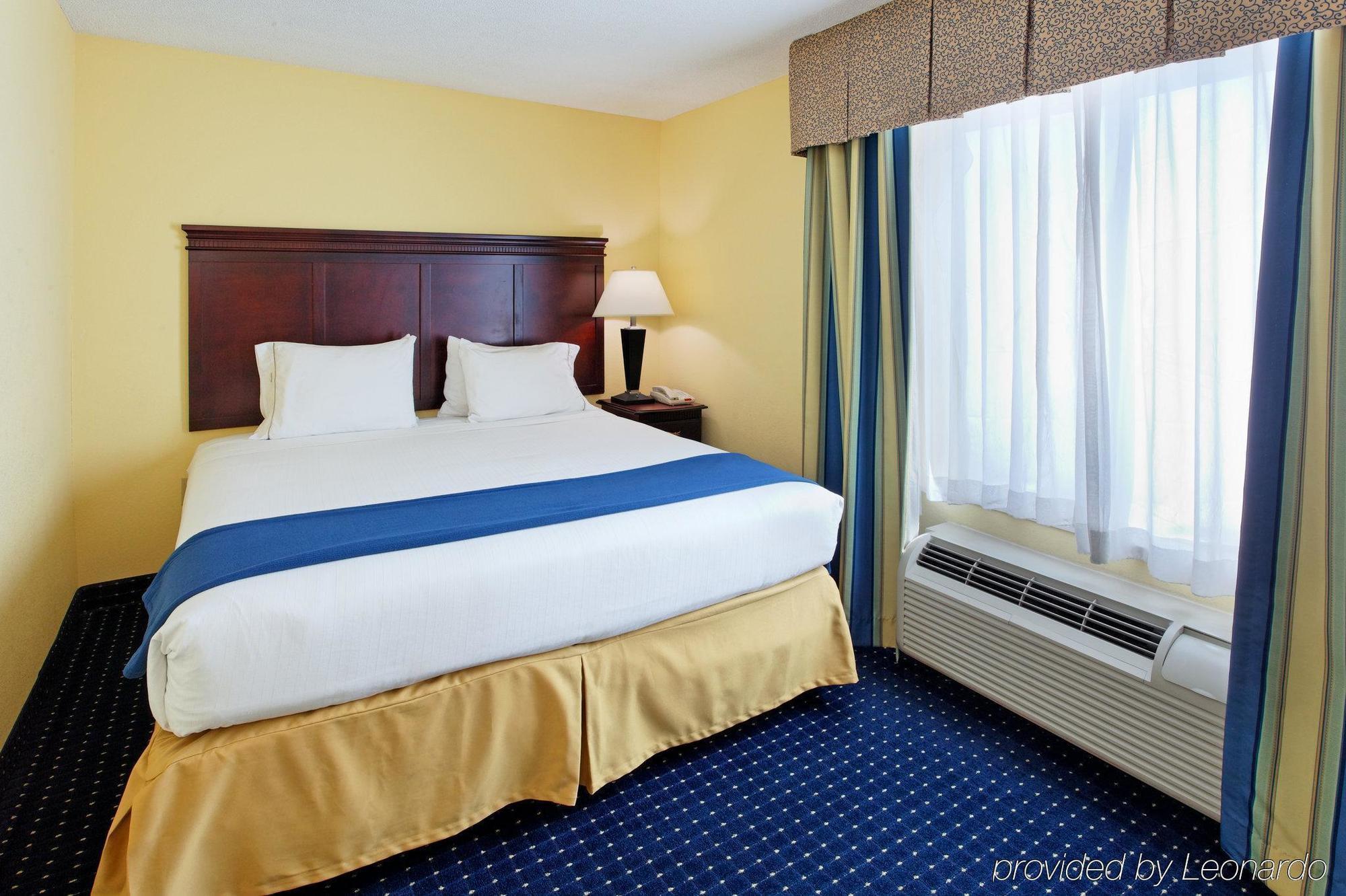 Holiday Inn Express & Suites San Antonio West Sea World Area By Ihg Esterno foto