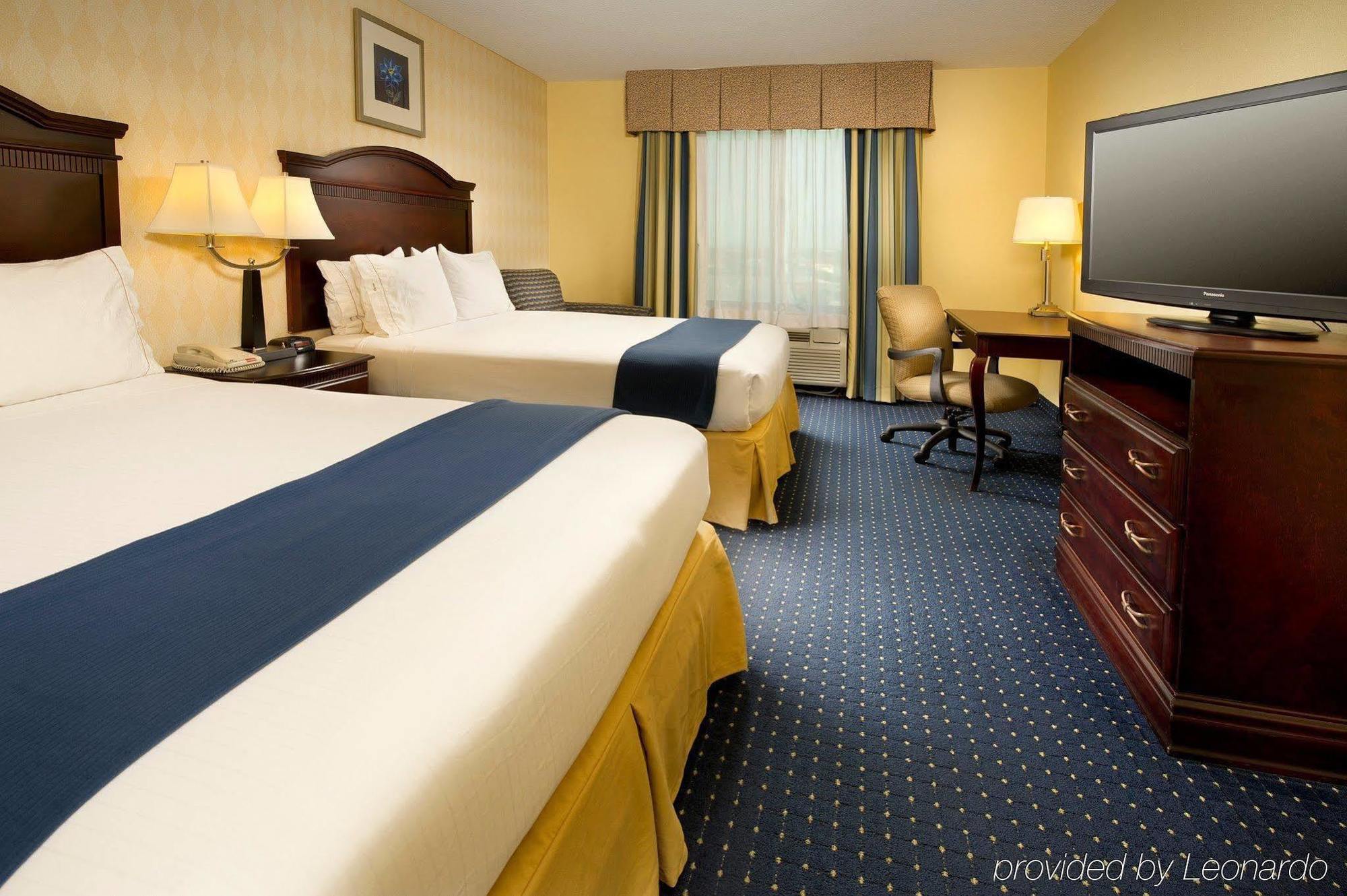 Holiday Inn Express & Suites San Antonio West Sea World Area By Ihg Esterno foto